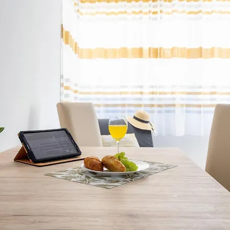 Hidden Gem - Zf Hvar Апартаменты *